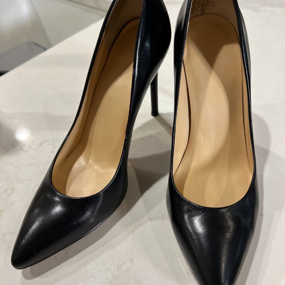 Ivanka Trump 4.5 inch Black Stilettos Size 8.5M